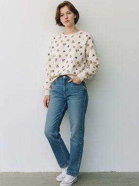 Vera Bradley Bunch of Flowers Sweatshirt
size   Medium 8-10P